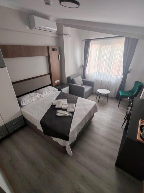 Akçay Demir Otel — 10
