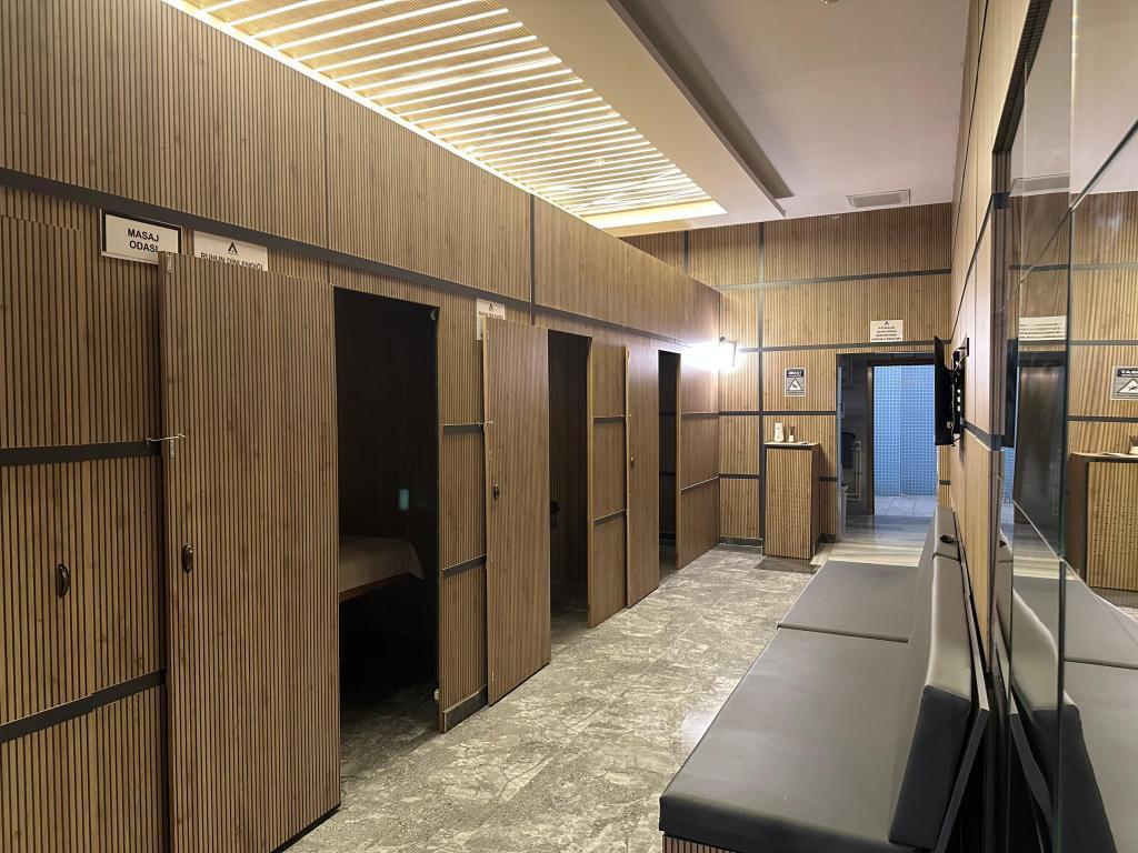 Akgül Otel — 4