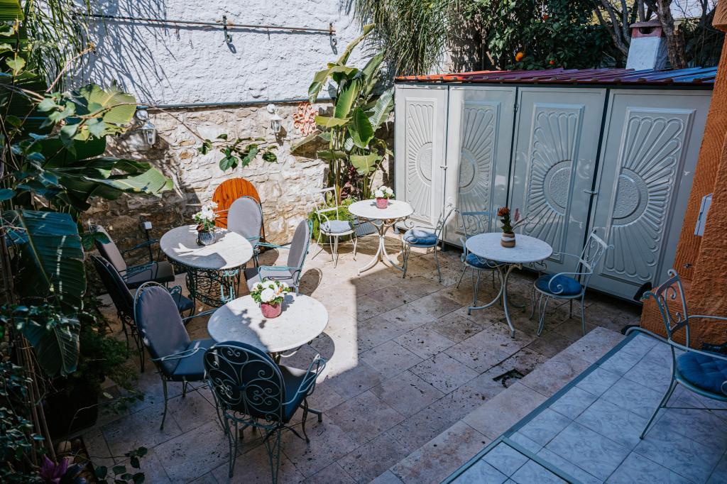 Alaz Urla Rooms — 1