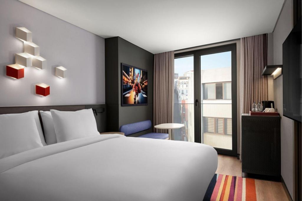 Aloft İstanbul Karaköy by Marriott — 2