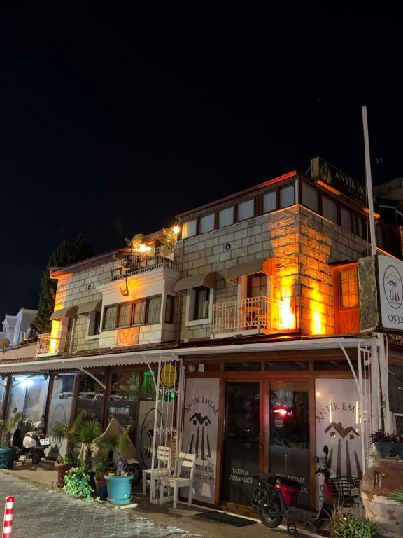 Antik House 1880 Alaçatı — 2