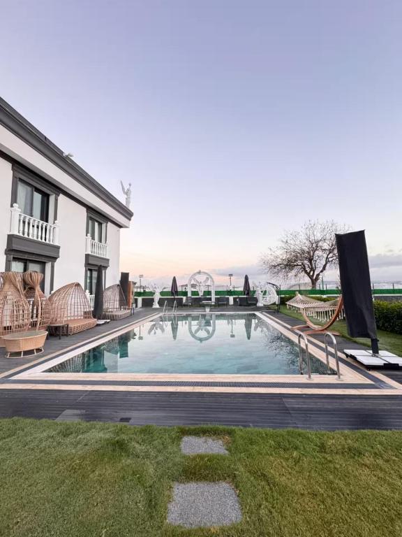 Apera Garden Menderes — 2