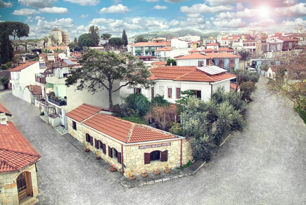 Artemis Selçuk Suites — 2