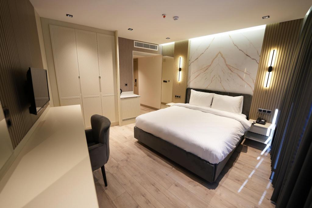 Assyria Hotel — 6