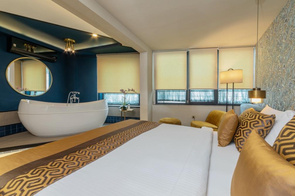 Ayramin Deluxe Hotel Anex — 4
