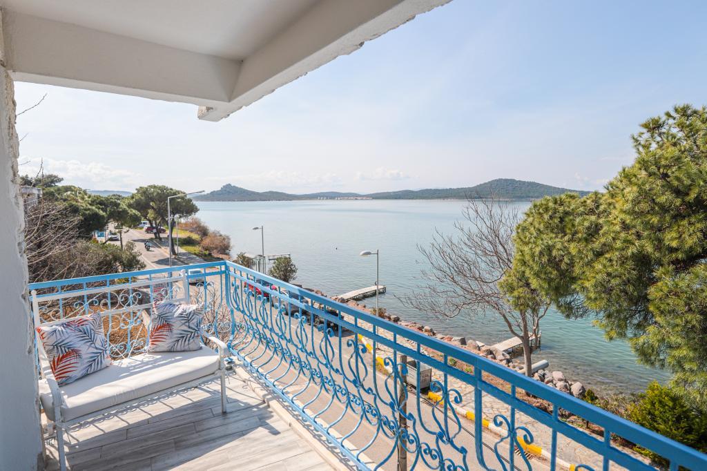 Ayvalık MaviÇam Otel — 2
