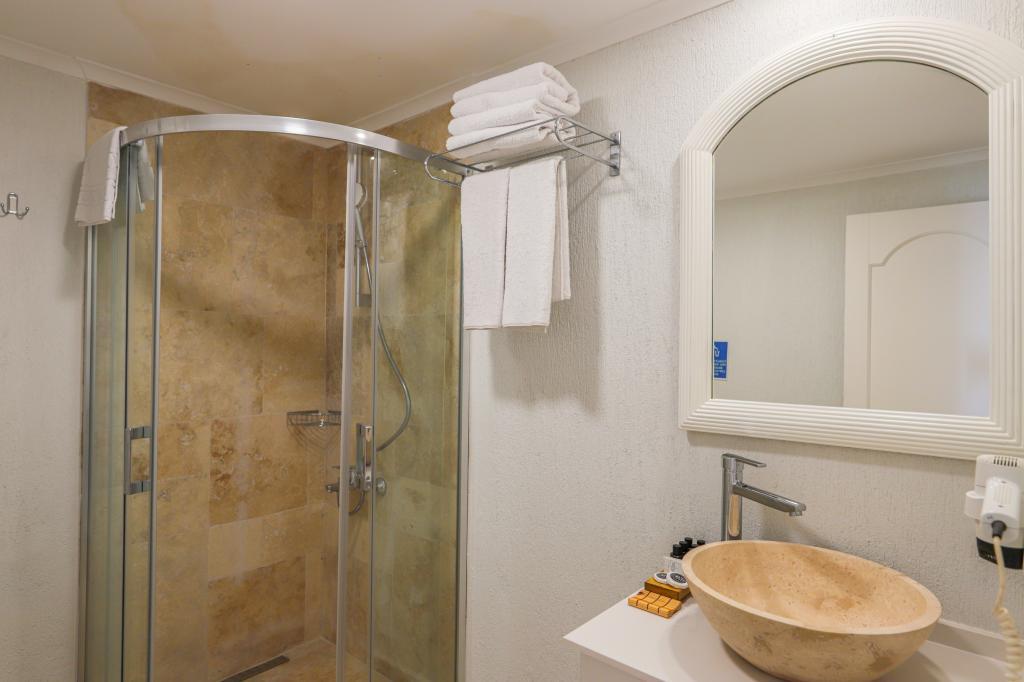 Ayvalık MaviÇam Otel — 4