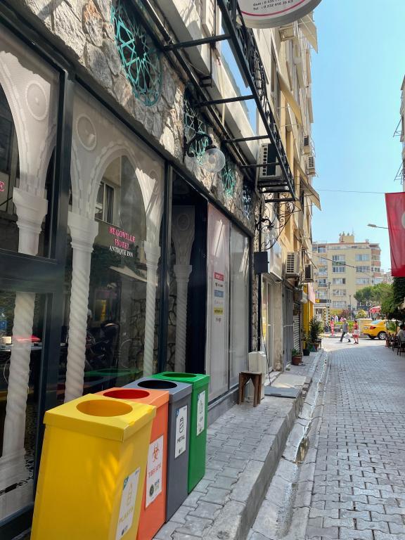 Begonvil Pansiyon Karşıyaka — 2