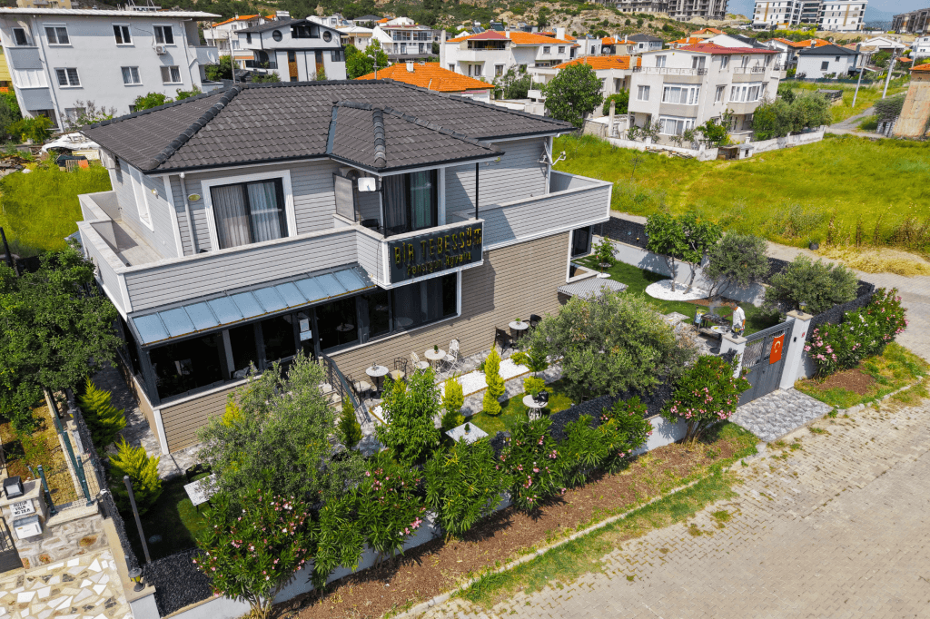 Bir Tebessüm Ayvalık — 10