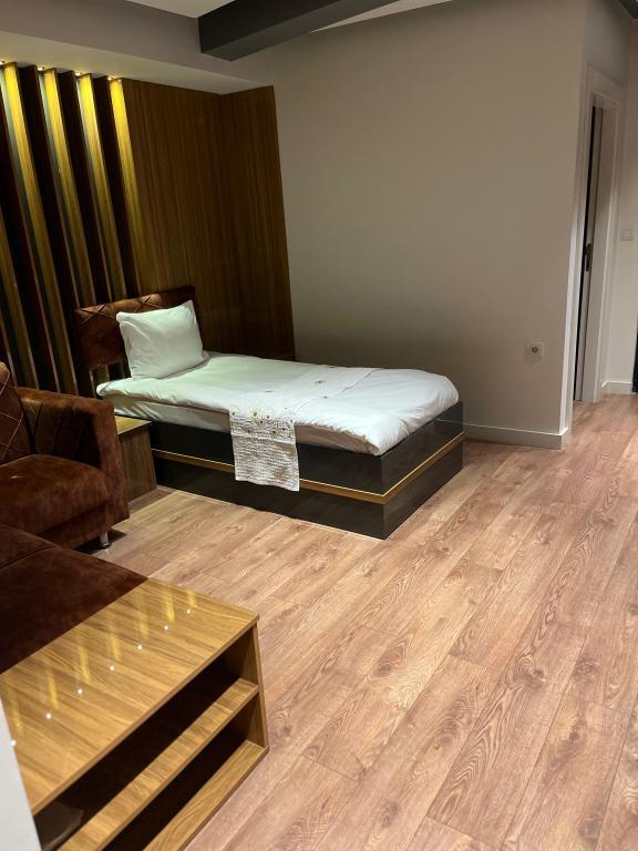 Black Lake Otel — 8