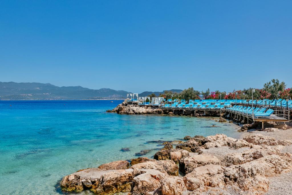 Blanca Beach Hotel (+12) — 4