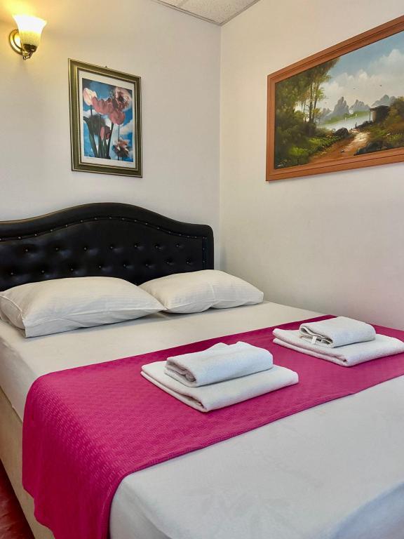Can Butik Pansiyon Çeşme — 6