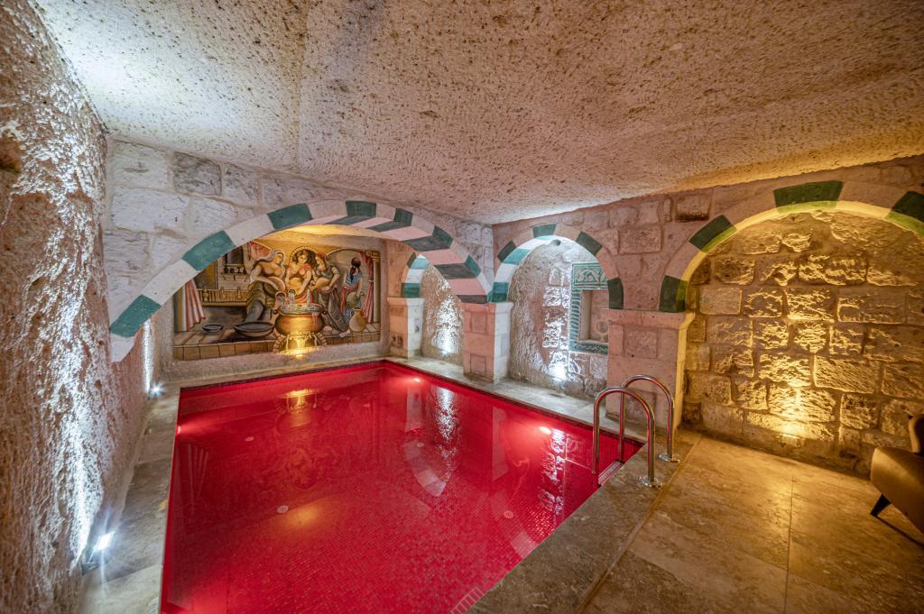 Capp Royal Cave Hotel — 10