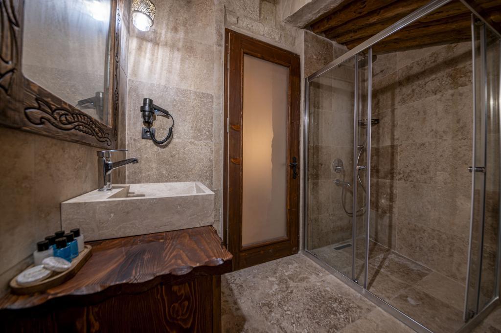 Capp Royal Cave Hotel — 2
