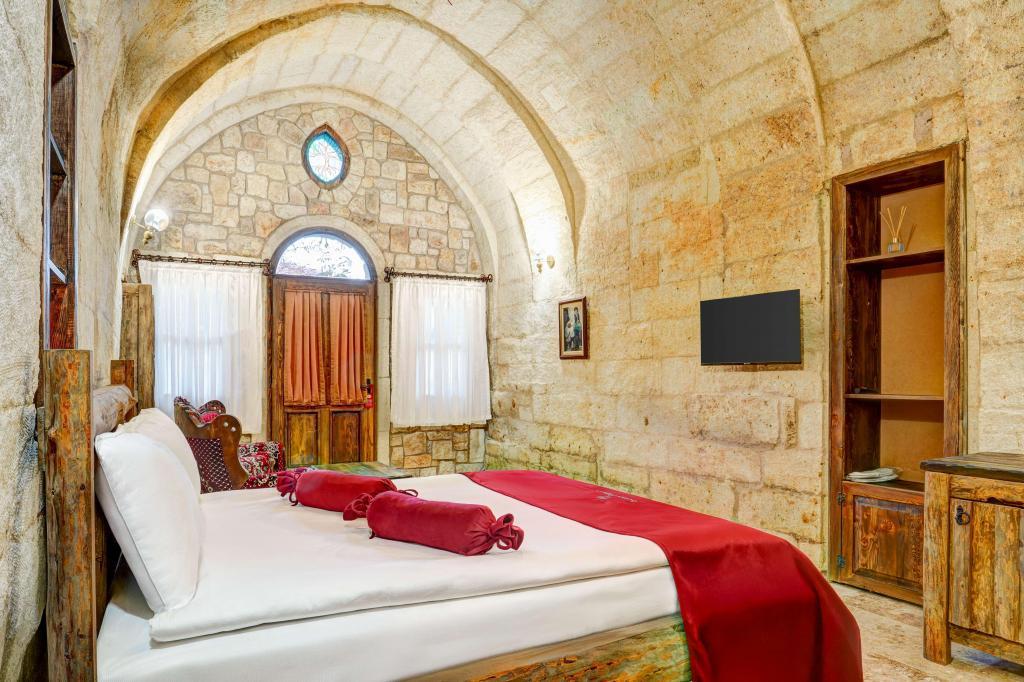Cappadocia Kemer Palace Hotel — 8