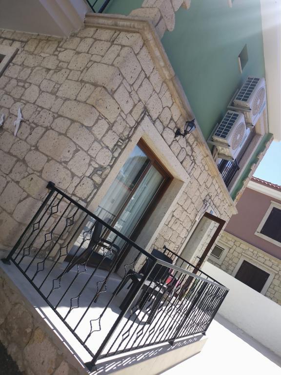 Cemile Hanım Konağı Alaçatı — 2