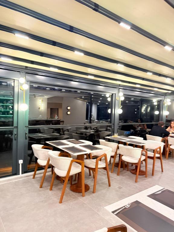Class Premium Suit Hotel — 10