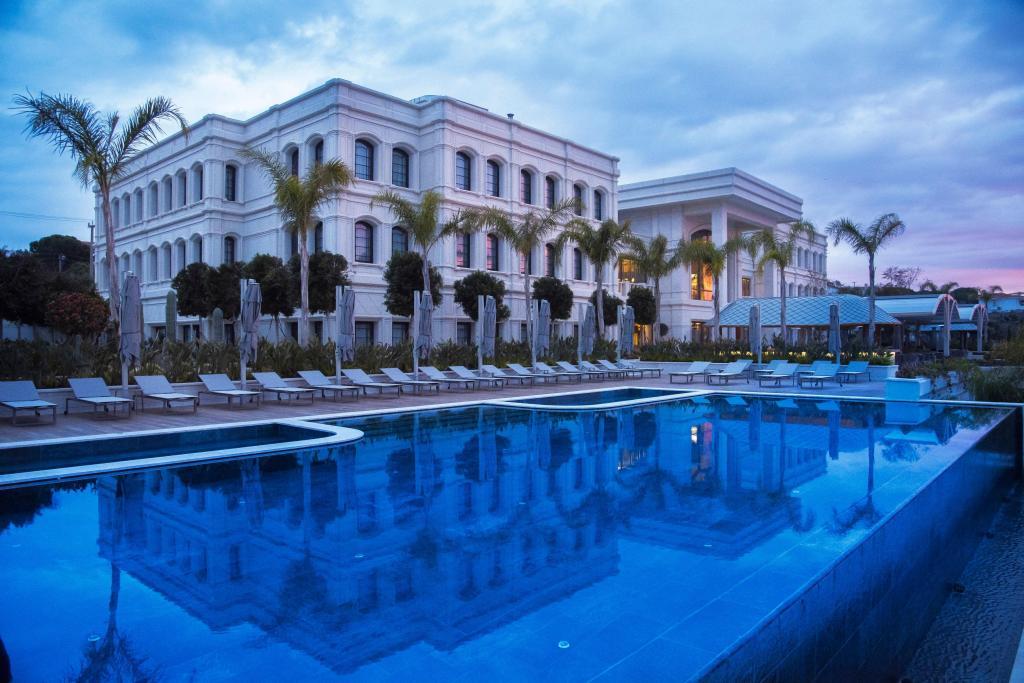 Cunda Callisto Hotel & Spa (+12) — 1
