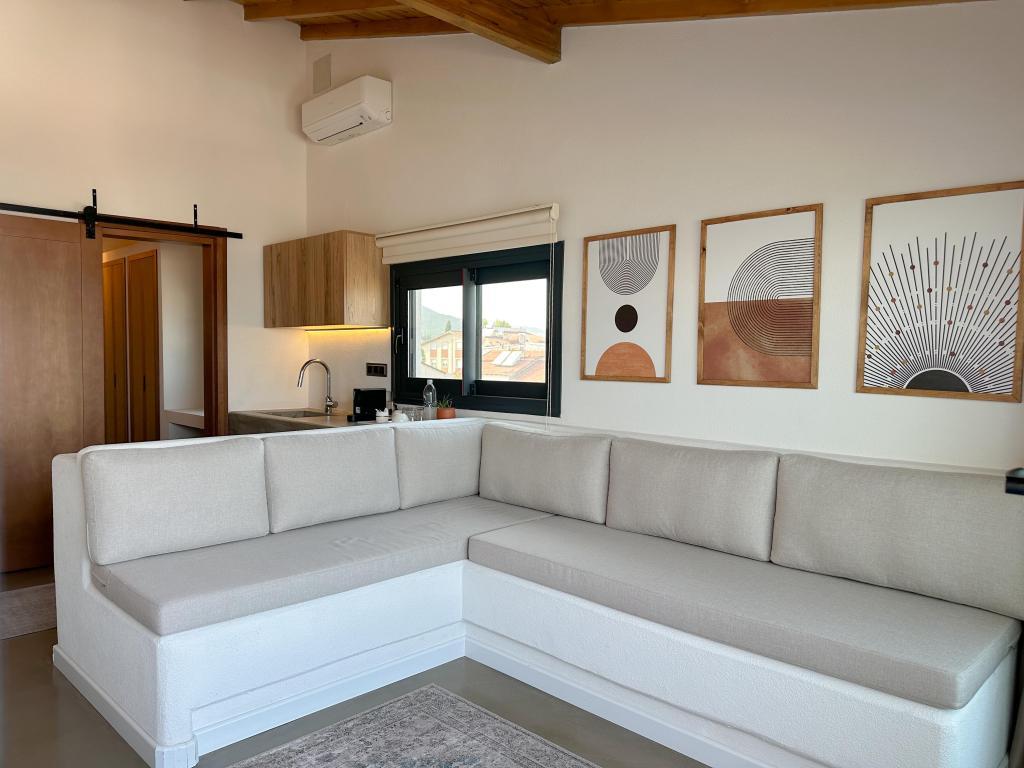 Dönmez Otel Urla — 9