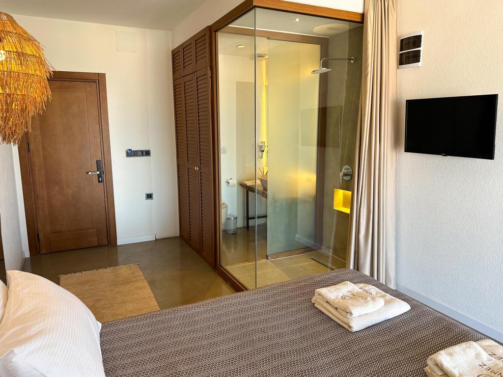 Dönmez Otel Urla — 6