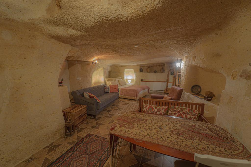 Deep Cave House — 4