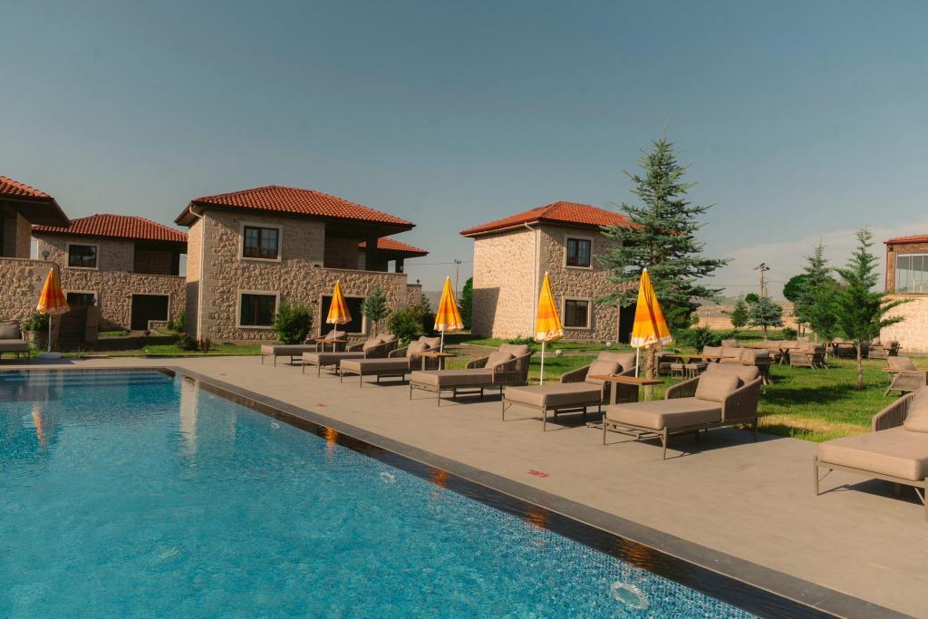 Elevres Stone House Hotel — 4