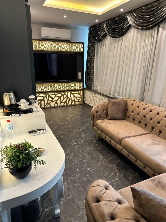 Golden Rose Deluxe Hotel — 6