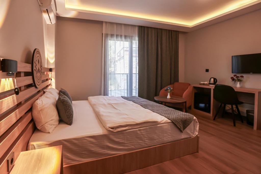 Helios Kazdağları Taş Pansiyon 2 — 4