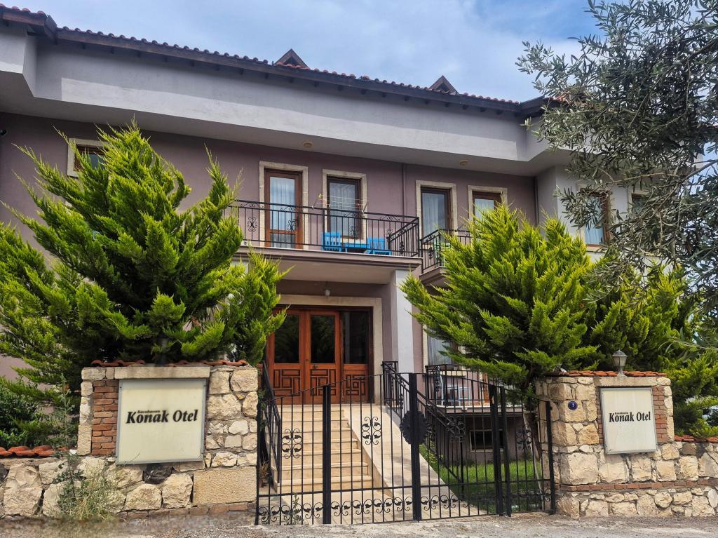 Karaburun Konak Hotel — 2