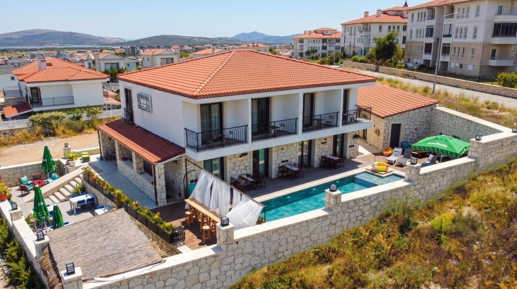 Kiva Alaçatı Hotel By Amarillo +12 — 1
