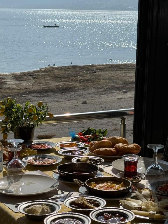 Kroisos Lake Hotel — 4