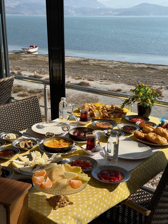 Kroisos Lake Hotel — 10