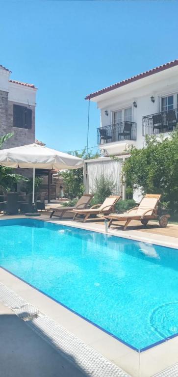 Küçükköy Otel Ayvalık — 2