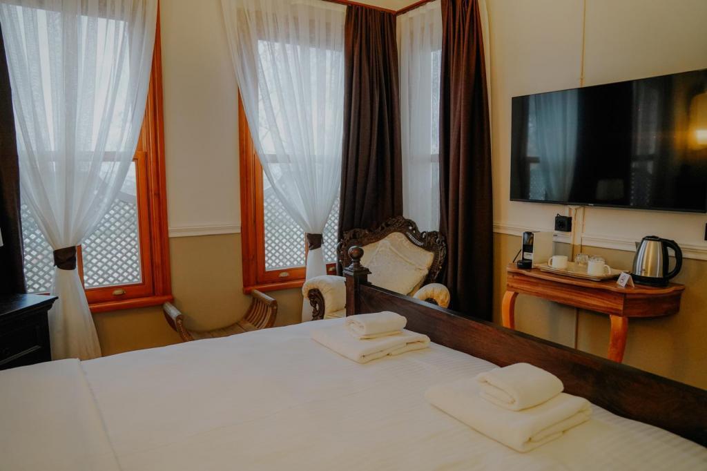 Leila Mansion Hotel — 8