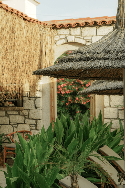 Lika Alaçatı — 8