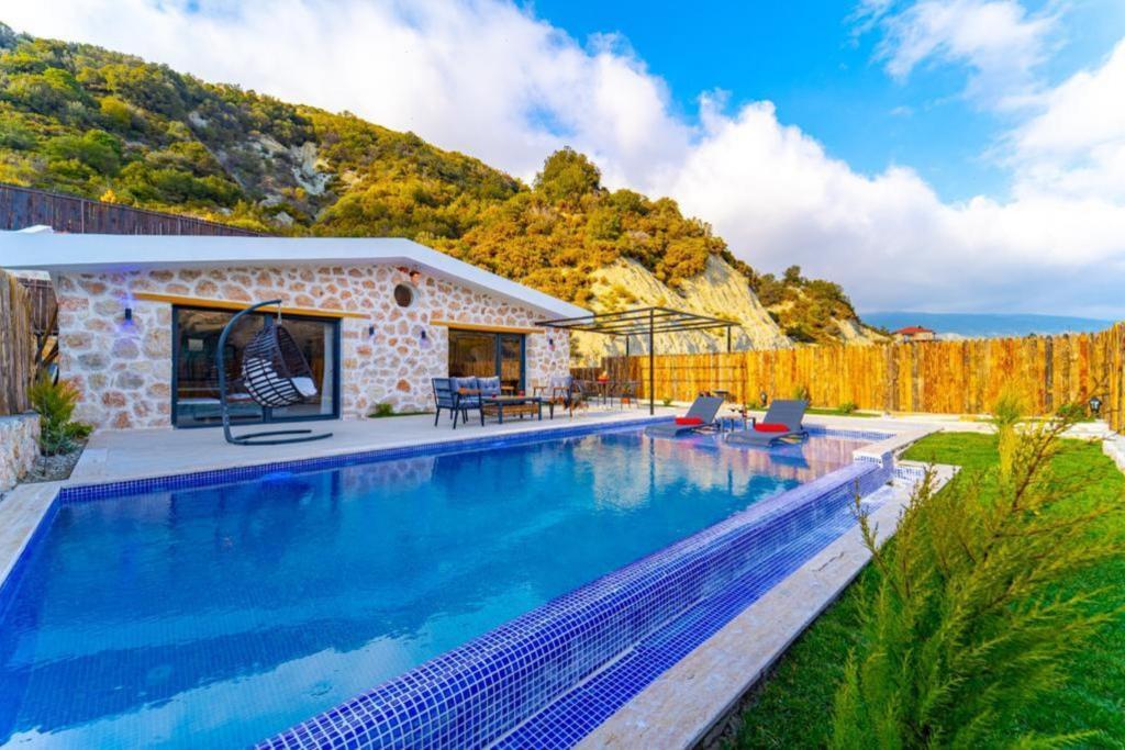 Medis Villaları — 1