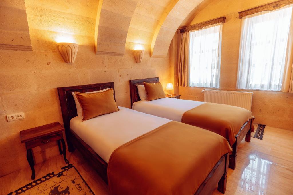Melis Cave Hotel — 4