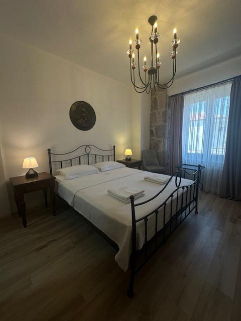 Milestone Hotel — 2