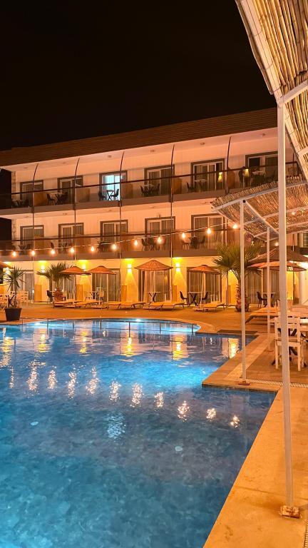 Lizbonia Otel Çeşme — 4