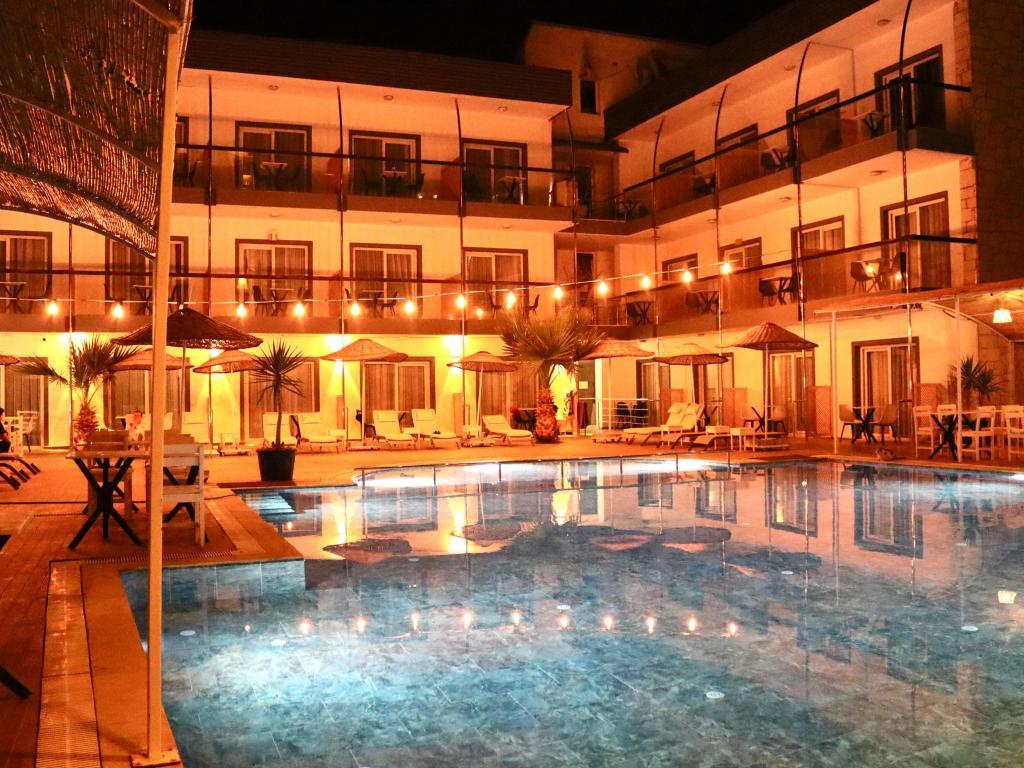 Lizbonia Otel Çeşme — 5