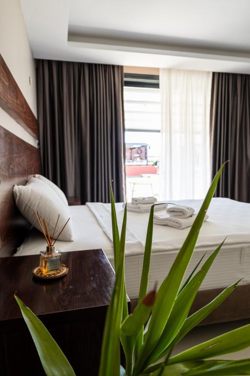 No 48 Alaçatı Boutıque Hotel (+12) — 9