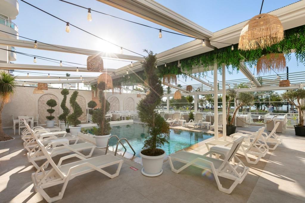 Pacco Hotel Spa — 9