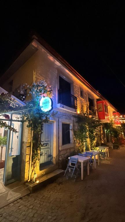 Paris Alaçatı Butik Otel — 5