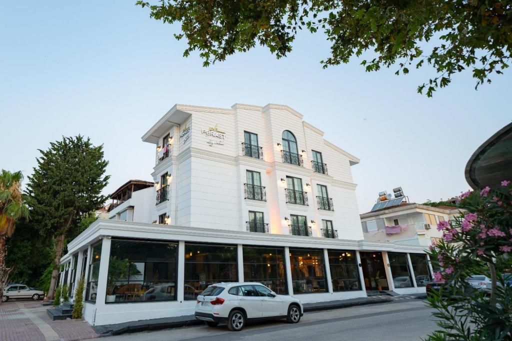 Perast City Hotel — 1