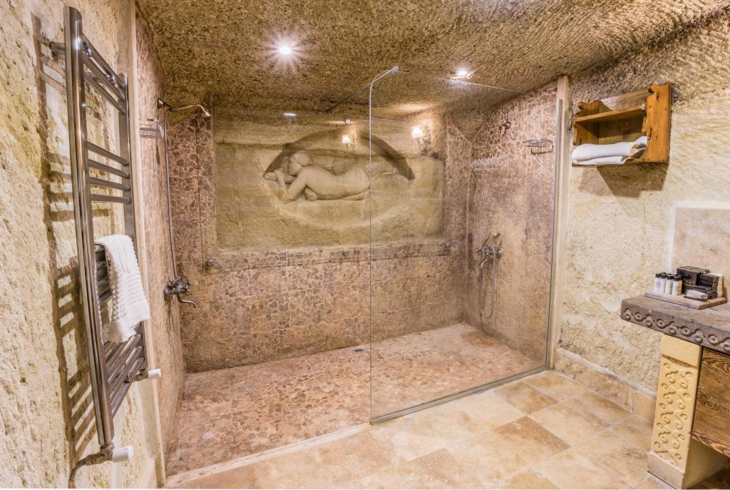 Phocas Cave Suites — 6