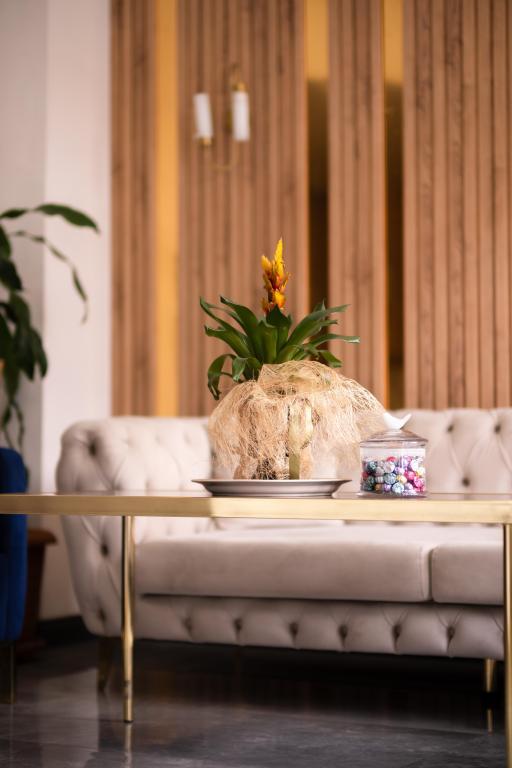 Polek Hotel — 10