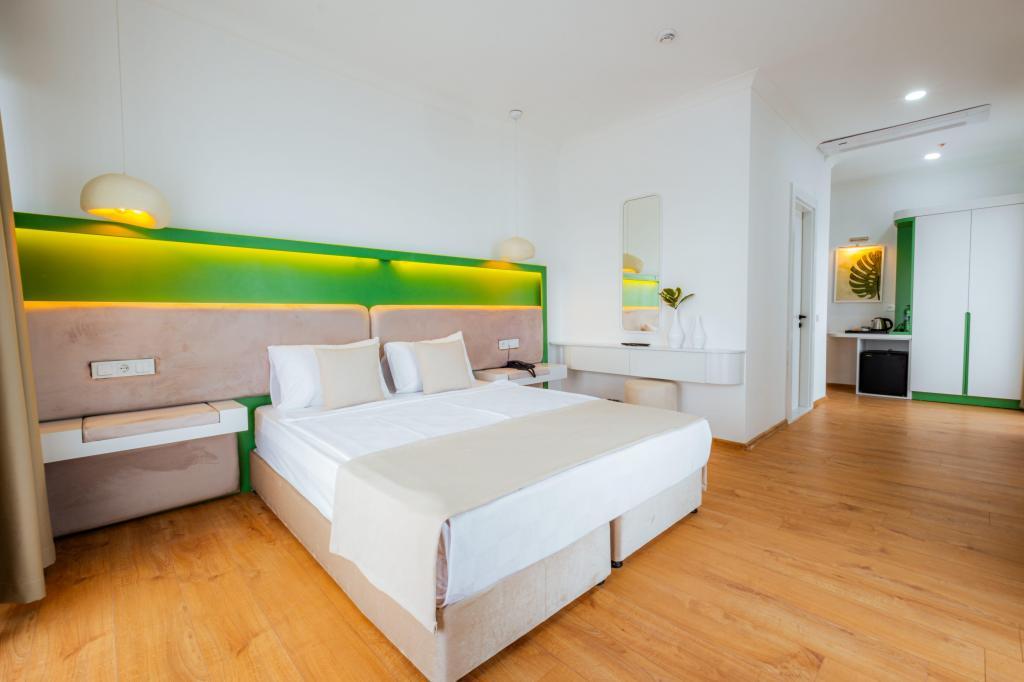 Regenesis Hotel & Spa — 6