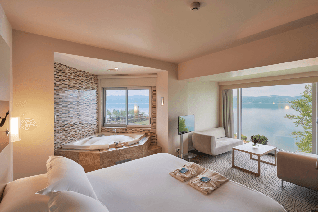 Richmond Nua Wellness & Spa — 9
