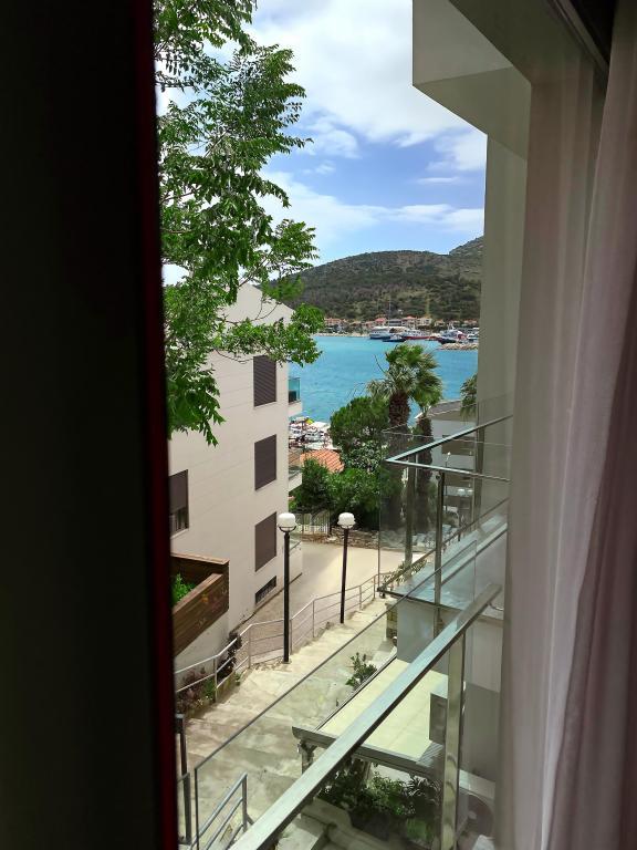 Sahil Otel Çeşme — 2