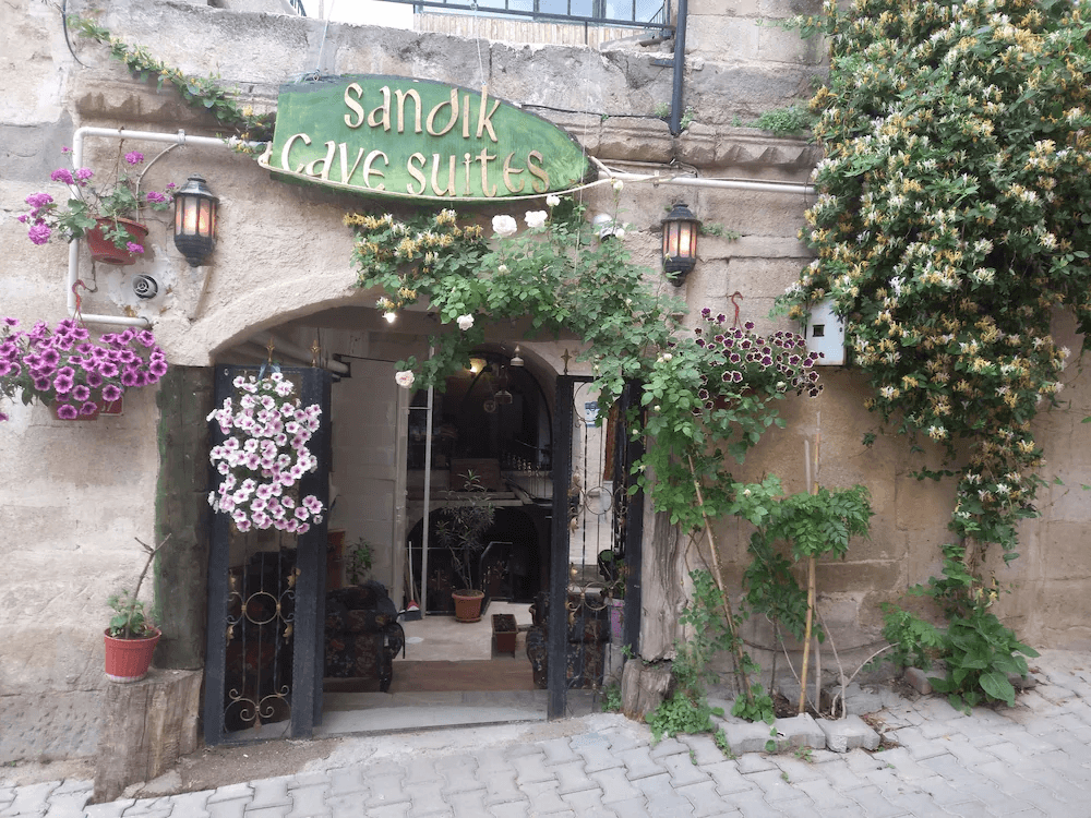 Sandık Cave Suites — 1